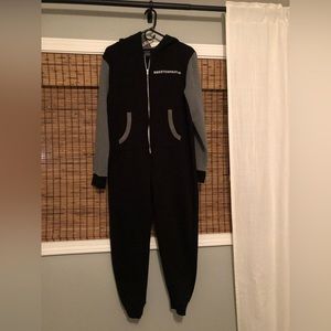Needtobreathe Adult Onesie Pajamas | Size M | black & grey